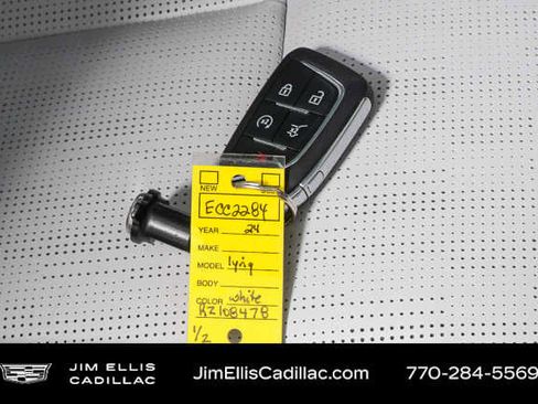 Used 2024 Cadillac Lyriq Luxury AWD/4WD image 38