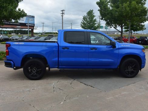 Used 2026 Chevrolet Silverado 1500 Custom AWD/4WD image 4