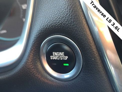 Used 2020 Chevrolet Traverse LS image 26