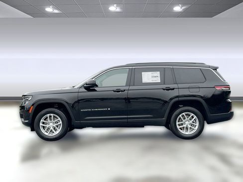 New 2025 Jeep Grand Cherokee L Laredo image 2