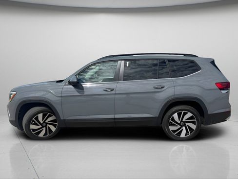 Used 2025 Volkswagen Atlas SE AWD/4WD image 12