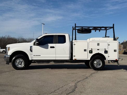 Used 2018 Ford F350 XL w/ Power Equipment Group image 8
