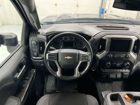 Used 2021 Chevrolet Silverado 2500 LT w/ Convenience Package image 11
