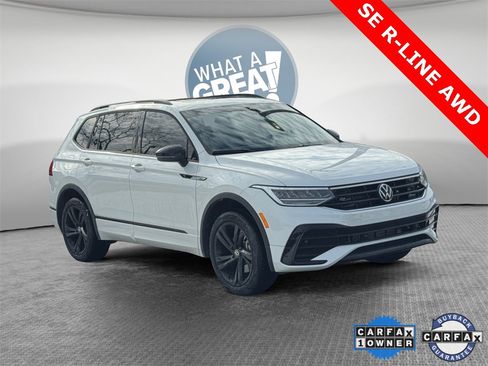 Used 2024 Volkswagen Tiguan SE R-Line image 1