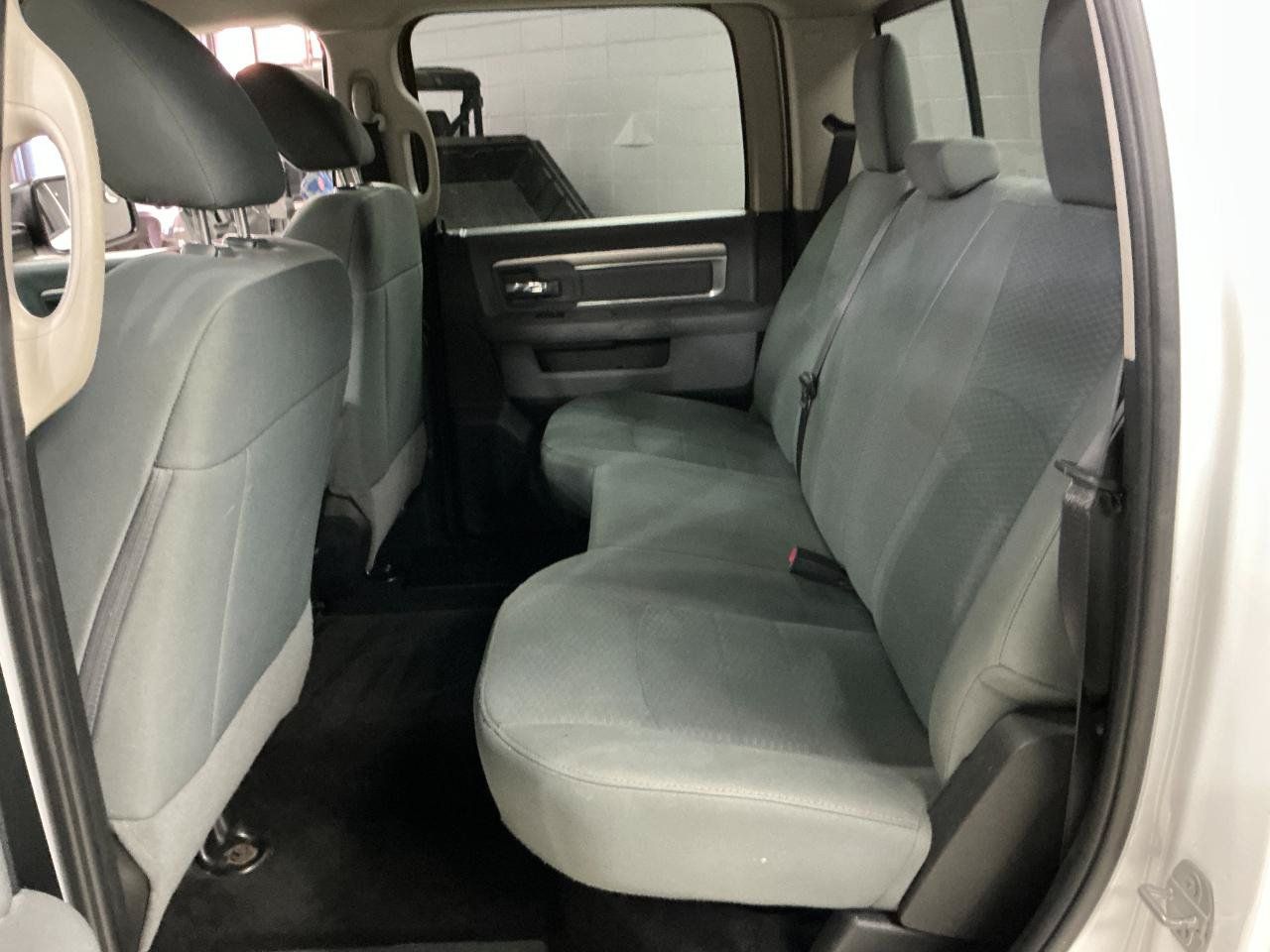 Used 2017 RAM 1500 Classic SLT AWD/4WD image 21
