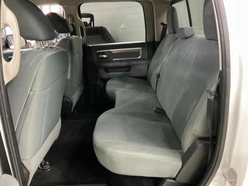Used 2017 RAM 1500 Classic SLT AWD/4WD image 21