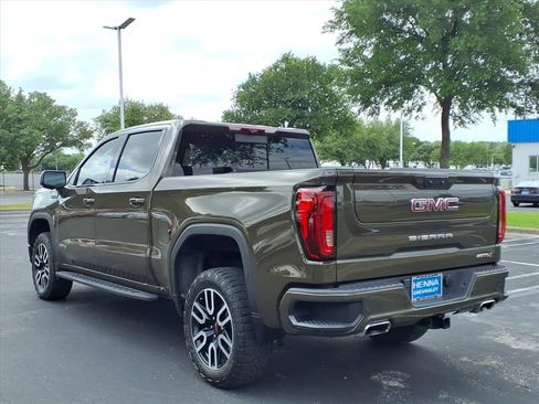 Used 2024 GMC Sierra 1500 AT4 w/ Technology Package AWD/4WD image 8