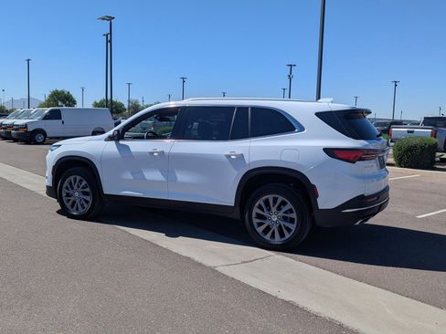 Certified 2025 Buick Enclave Preferred image 3