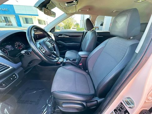 Used 2022 Kia Seltos S image 21