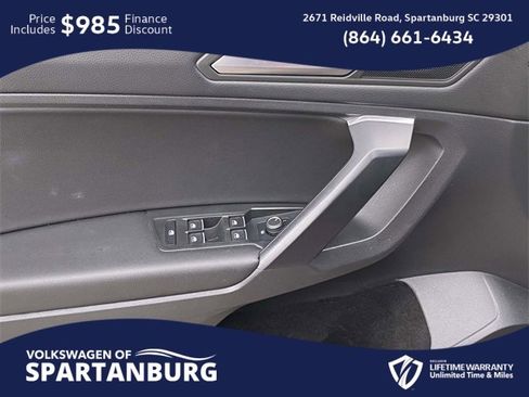 Used 2021 Volkswagen Tiguan SE image 16