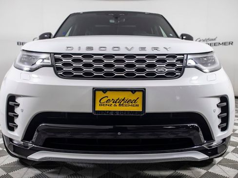 Used 2024 Land Rover Discovery Metropolitan Edition AWD/4WD image 5