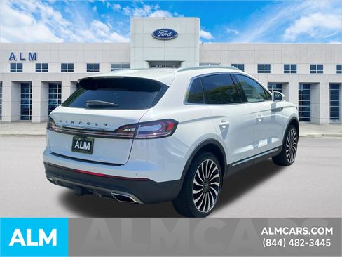 Used 2023 Lincoln Nautilus Black Label w/ Class II Trailer Tow Package AWD/4WD image 5