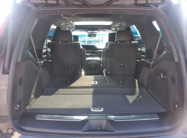 Used 2024 Cadillac Escalade Sport Platinum w/ LPO, ONYX Package AWD/4WD image 35
