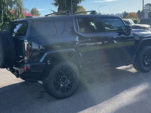 New 2026 GMC Hummer EV SUV w/ LPO, Roof Cross Rail Package AWD/4WD image 75