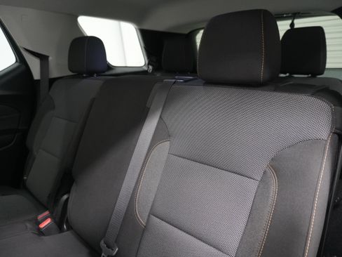 Used 2020 Chevrolet Traverse LT FWD image 13