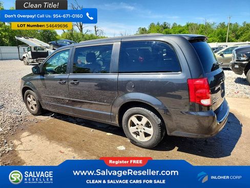 Used 2012 Dodge Grand Caravan SXT FWD image 3