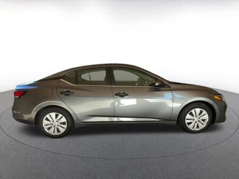 Used 2025 Nissan Sentra S image 16