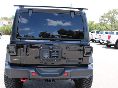Used 2021 Jeep Wrangler Unlimited Rubicon AWD/4WD image 4