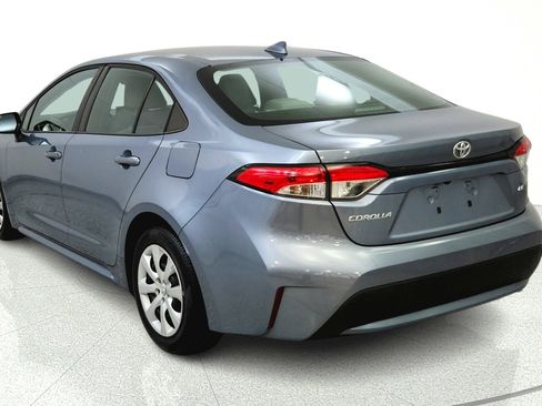 Used 2022 Toyota Corolla LE FWD image 5
