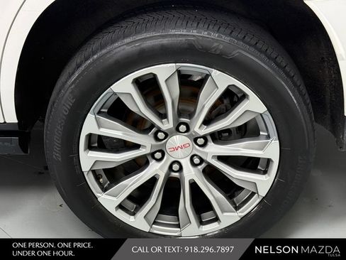 Used 2021 GMC Yukon Denali w/ Denali Premium Package AWD/4WD image 14