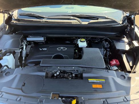 Used 2017 INFINITI QX60 Luxe w/ Deluxe Technology Package image 9