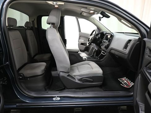 Used 2019 Chevrolet Colorado W/T image 12