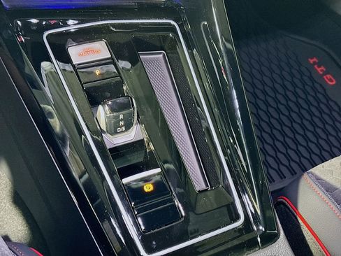 New 2025 Volkswagen GTI SE image 18