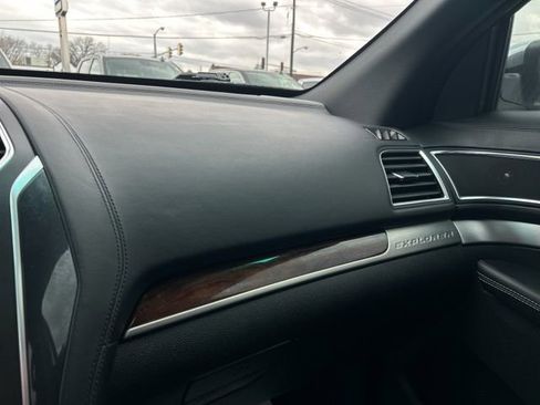 Used 2016 Ford Explorer Platinum AWD/4WD image 48