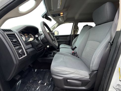 Used 2017 RAM 2500 Tradesman w/ Chrome Appearance Group AWD/4WD image 9