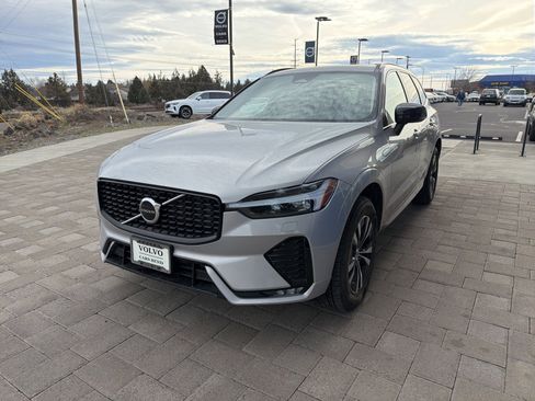 New 2025 Volvo XC60 B5 Core w/ Protection Package Premier image 6
