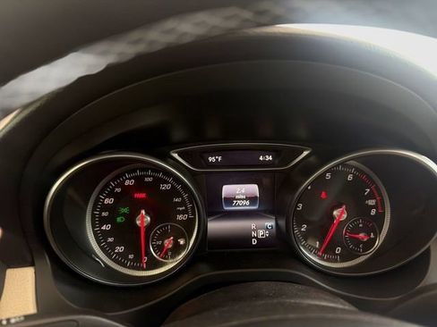 Used 2019 Mercedes-Benz GLA 250 image 17