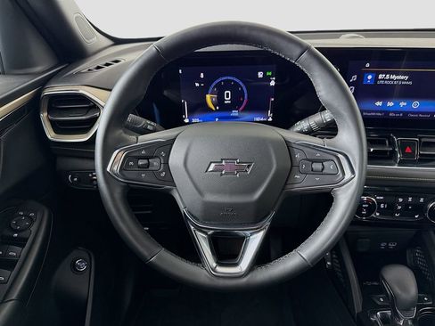 Used 2025 Chevrolet TrailBlazer ACTIV w/ Convenience Package image 11