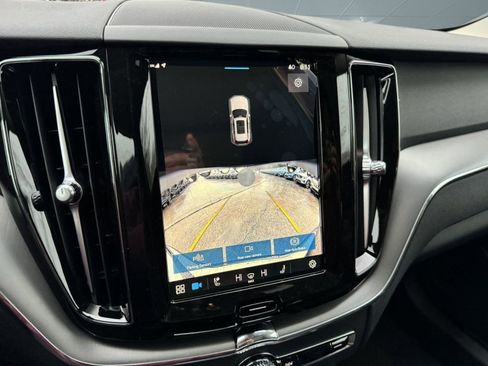 New 2024 Volvo XC60 B5 Core w/ Protection Package Premier image 32