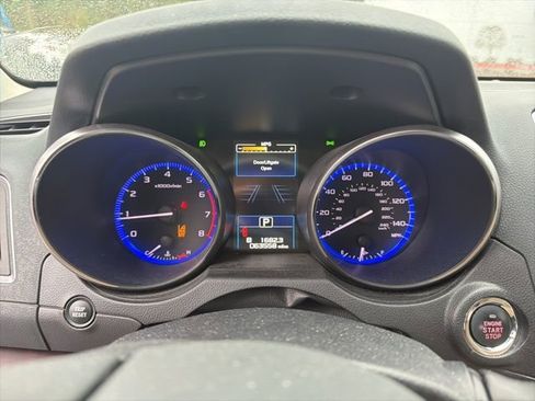 Used 2017 Subaru Outback 2.5i Limited image 11