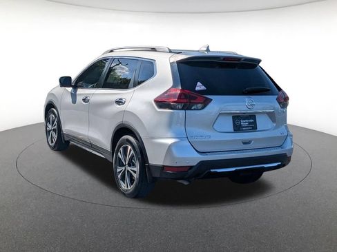 Used 2020 Nissan Rogue SV w/ Premium Package FWD image 7