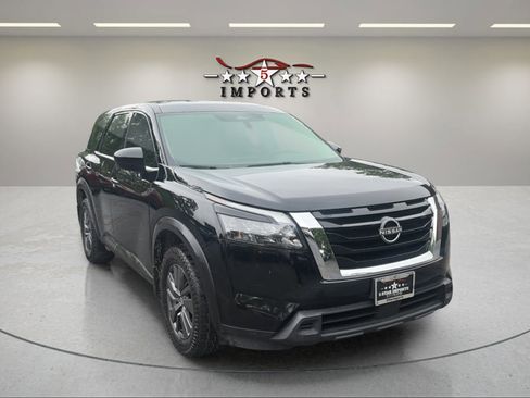 Used 2023 Nissan Pathfinder S w/ Cargo Package FWD image 7