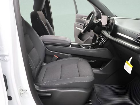 New 2026 Chevrolet Traverse LT w/ Driver Confidence Package image 30