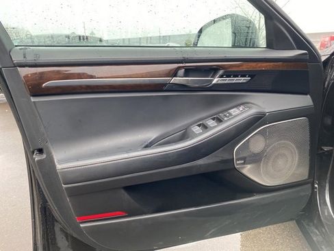 Used 2019 Genesis G90 3.3T Premium image 5