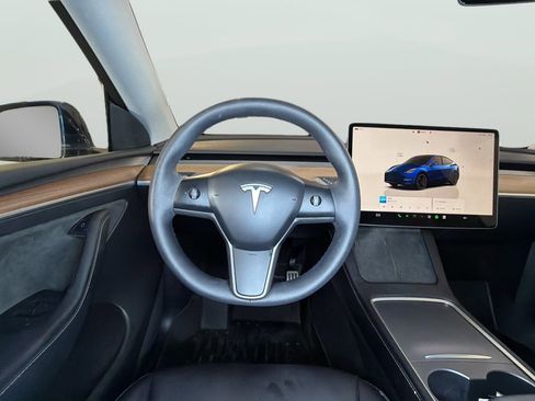 Used 2022 Tesla Model Y Performance AWD/4WD image 16