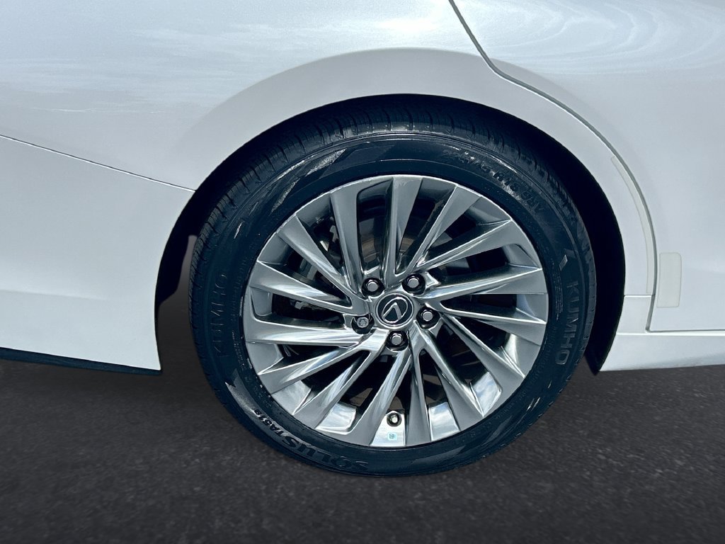 Used 2022 Lexus ES 350 Ultra Luxury w/ Accessory Package 2 FWD image 17