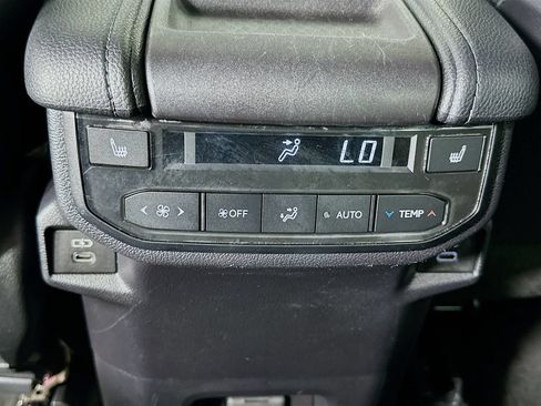 Used 2024 Toyota Grand Highlander AWD image 25