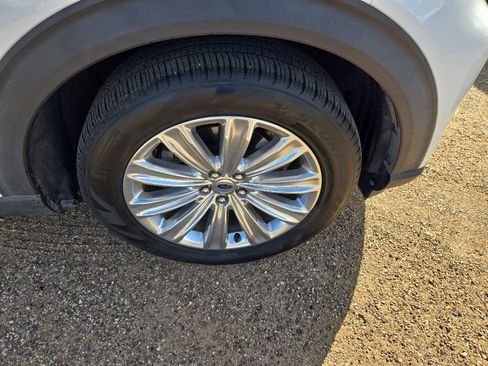 Used 2020 Ford Explorer Limited RWD image 13