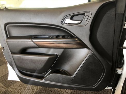 Used 2018 GMC Canyon SLE w/ SLE Convenience Package image 12