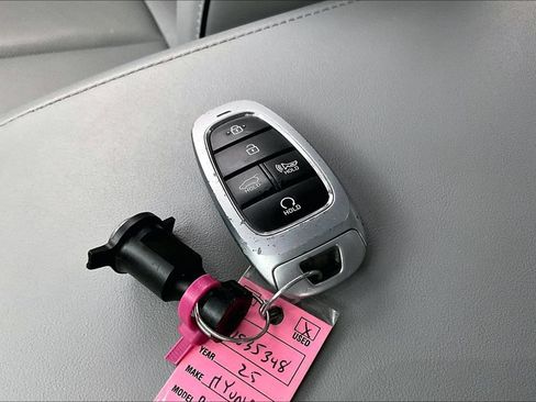 Used 2025 Hyundai Palisade SEL FWD image 13