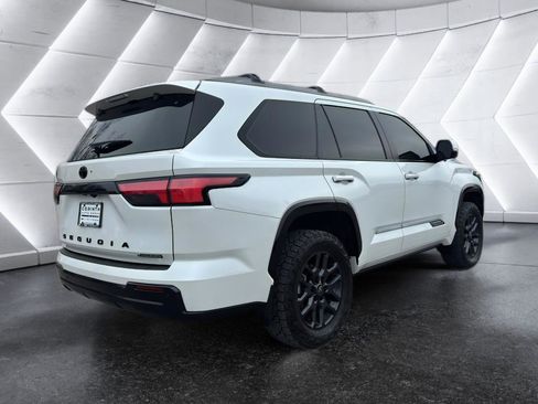 Used 2026 Toyota Sequoia Platinum image 7
