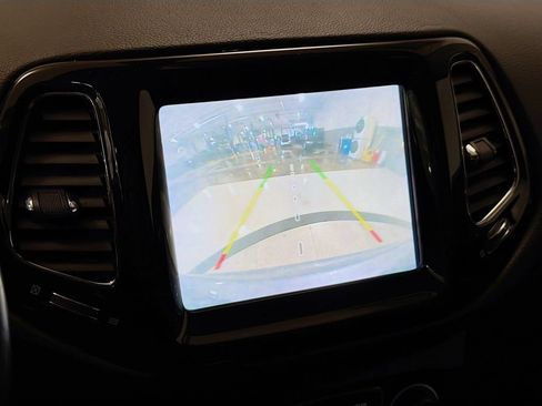 Used 2019 Jeep Compass Limited AWD/4WD image 10