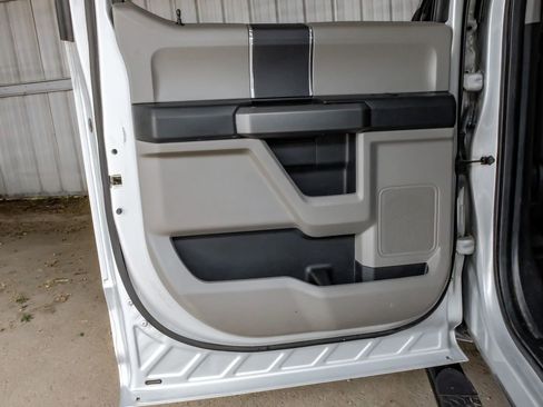 Used 2016 Ford F150 XLT RWD image 45
