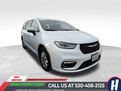 Used 2023 Chrysler Pacifica Touring-L