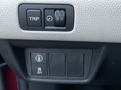 Used 2018 Honda Accord LX image 24