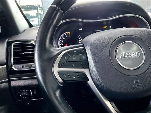 Used 2019 Jeep Grand Cherokee Overland AWD/4WD image 11